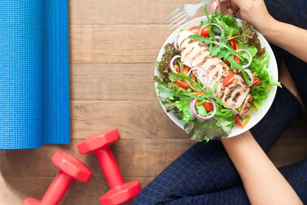 eat before or after workout